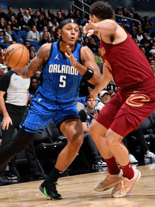 包含拉齐奥训练开放日；今晚强势反弹引欢呼；NBA常规赛在即；轮换策略成焦点的词条米兰体育