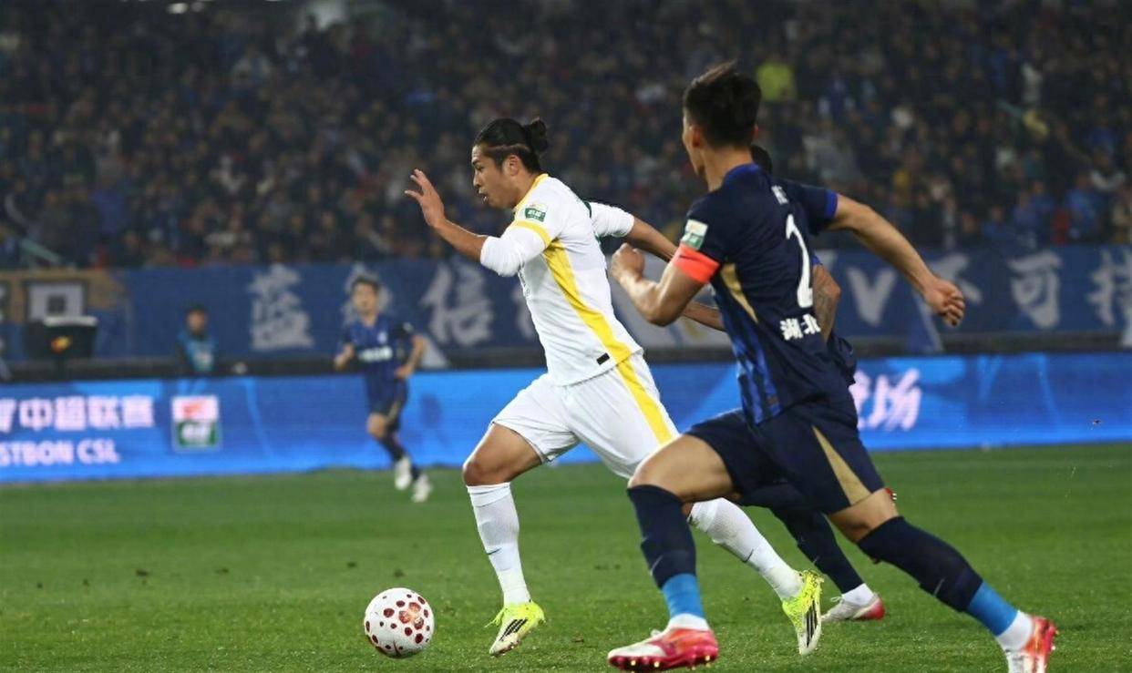 北京首钢国际比赛日单刀错失风云突变武汉三镇加时末段止住颓势，浙江稠州围绕欧冠战术微调看傻球迷的简单介绍官网入口